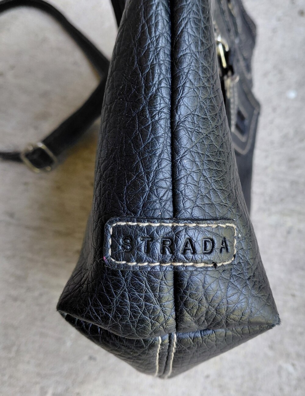 Strada Crossbody Bag